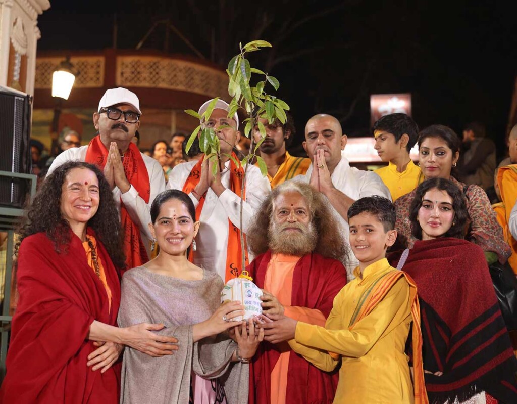 Paramarth Renowned Jay Kishori Visits Parmarth Niketan – Parmarth Niketan